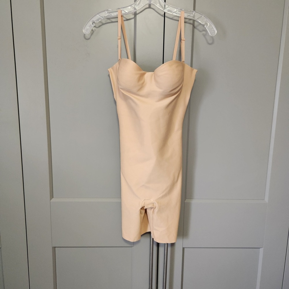 New SKIMS Body CS Underwire Mid Thigh Sculpting Bodysuit Clay M Zoned Medium